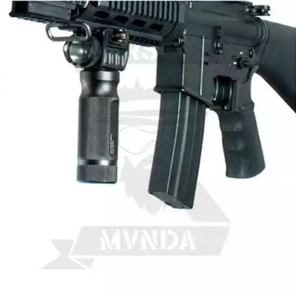 EMPU&Ntilde;ADURA TACTICAL CON LINTERNA LED NEGRA 